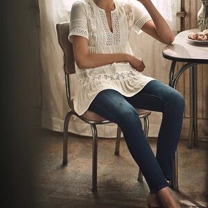 Anthropologie Pilcro & The Letterpress Stet Medium Wash Ankle Crop Mid Rise Jean